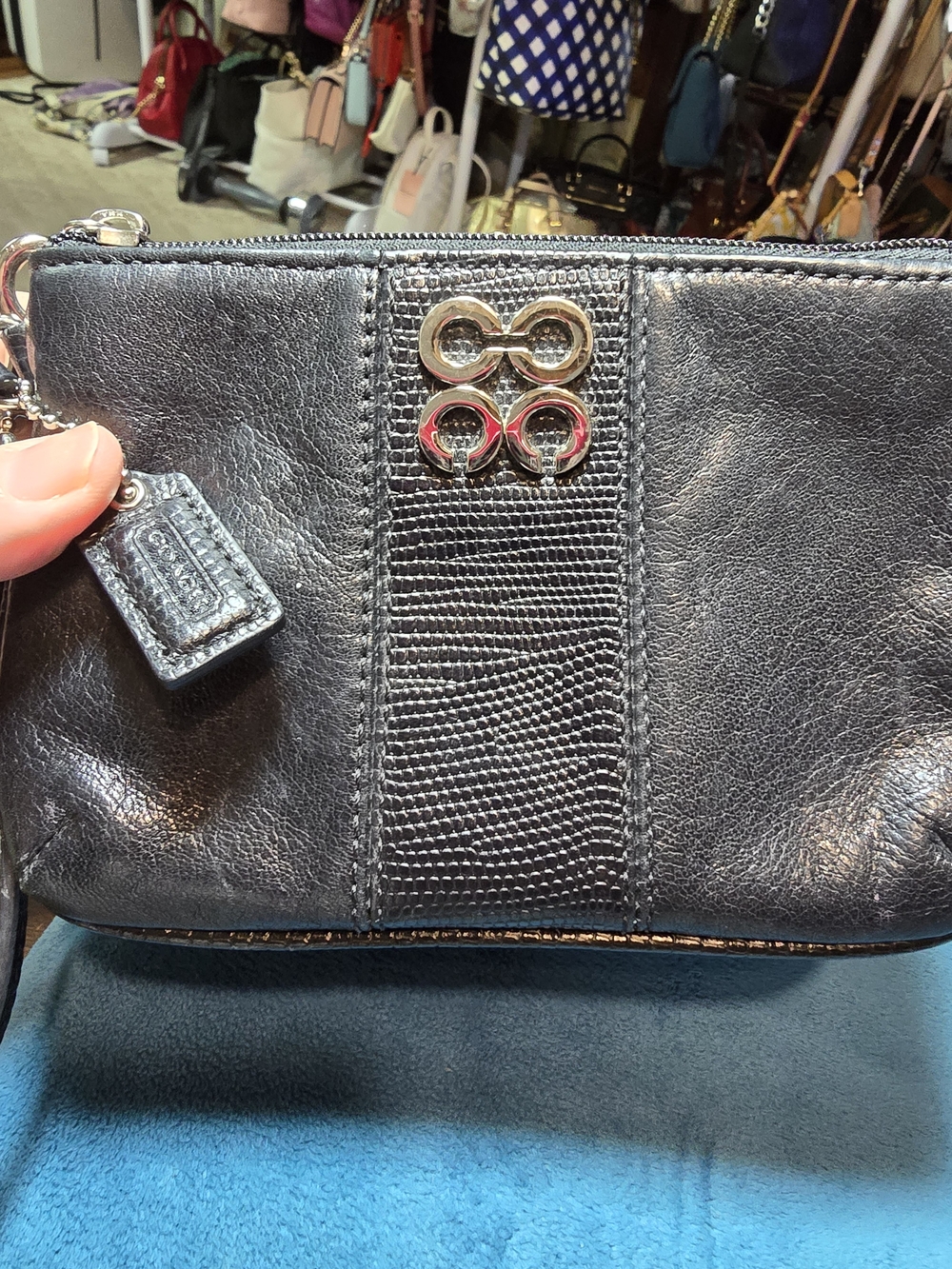 COACH Black Leather Wristlet with Signature Hardware Great Condition 6.5x4.5 - Picture 7 of 11